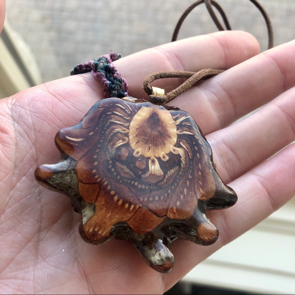 Third Eye Pinecone Pendent - Picture 4 of 4